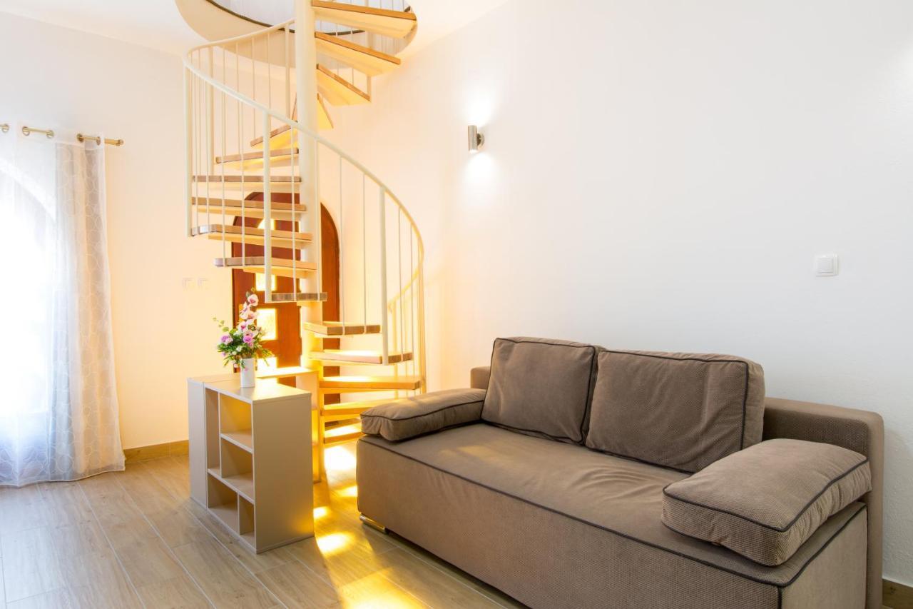 Apartments By The Sea Kastel Stari, Kastela - 15894 Exterior photo